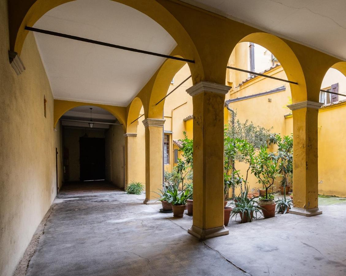 Sotto I Portici Di Bologna Lejlighed Eksteriør billede